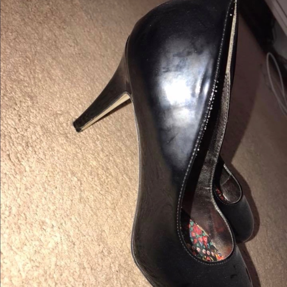Black heels
